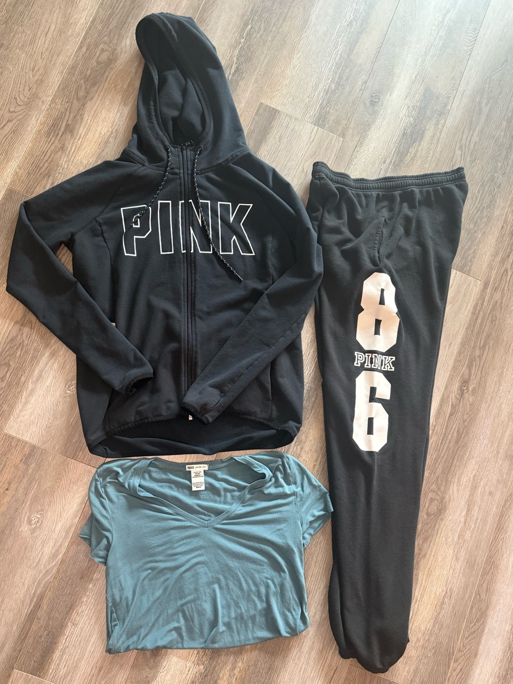 PINK VS 3 Piece Lot size XS